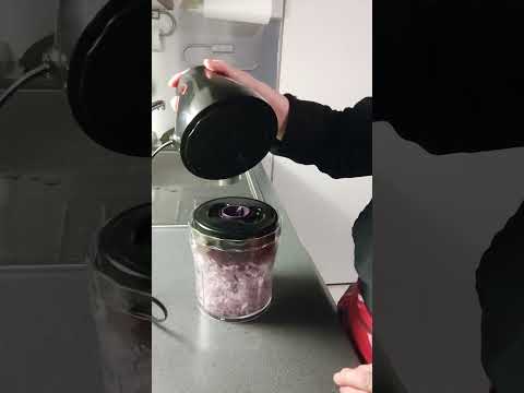 Режем лук для фарша в блендере с насадкой для  ровного измельчения.🧅👍