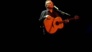 Video thumbnail of "PAUL BRADY -THE ISLAND (-DERRY 2010).AVI"