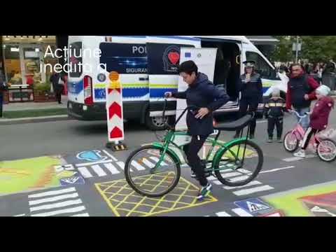 Poliţiştii au venit cu „bicicleta beată” în centrul Bacăului