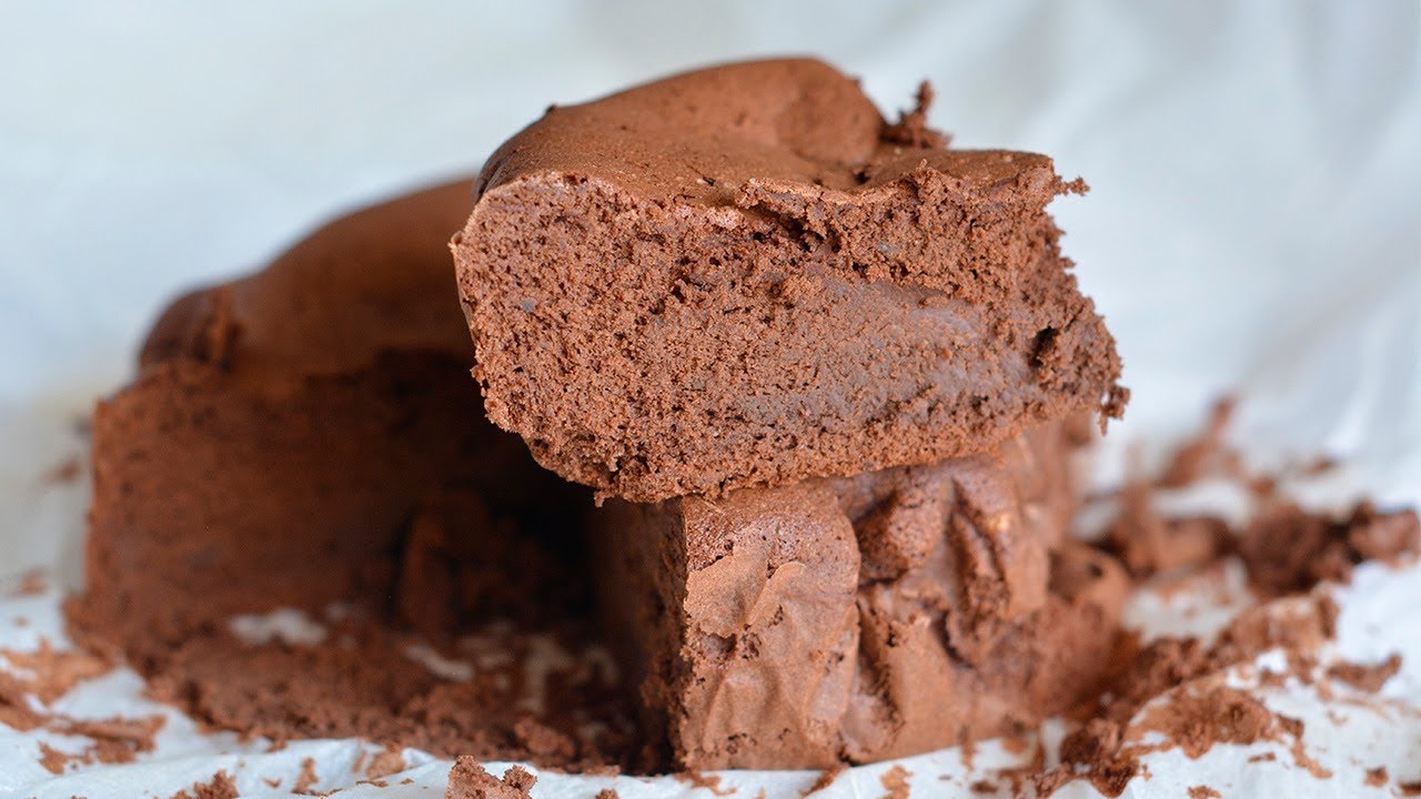 Tarta de CHOCOLATE con DOS INGREDIENTES, ¡increíble! * Torta RAPIDÍSIMA | Las María Cocinillas