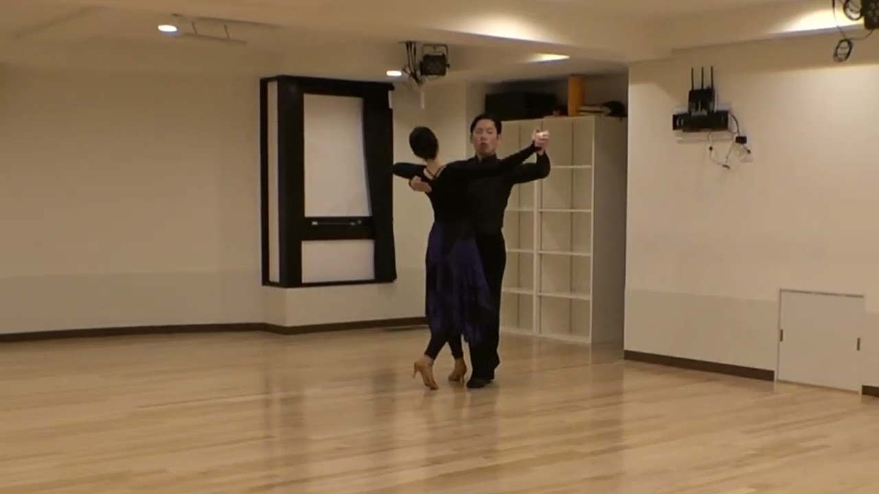 社交ダンス スローフォックストロットのステップ＆動画一覧 初級～中