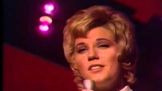 Anne Murray Sings \\