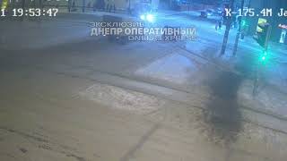 ДТП с трамваем на перекрестке видео