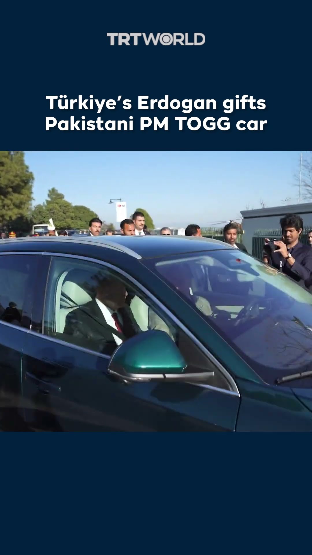 Türkiye’s president and Pakistani PM drive gifted TOGG