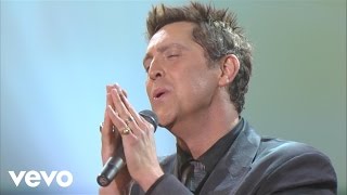 Miniatura del video "Ernie Haase & Signature Sound - Oh, What a Savior [Live]"