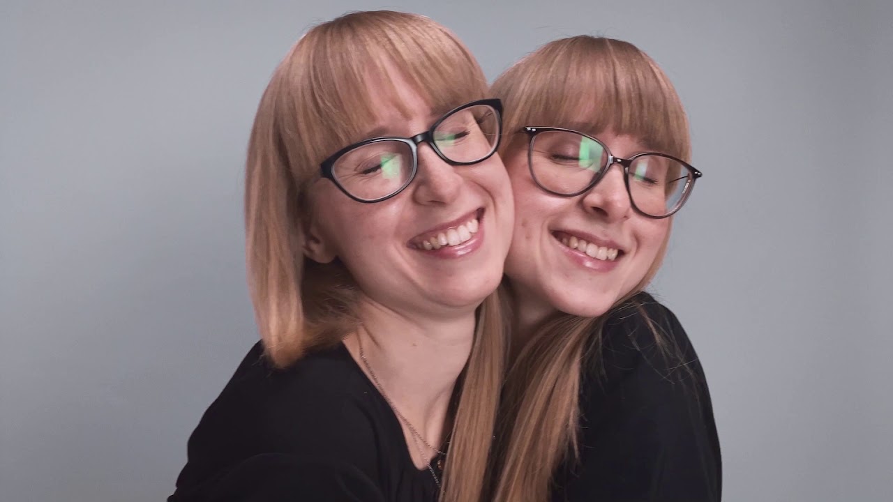 How To Tell Twins Apart - YouTube