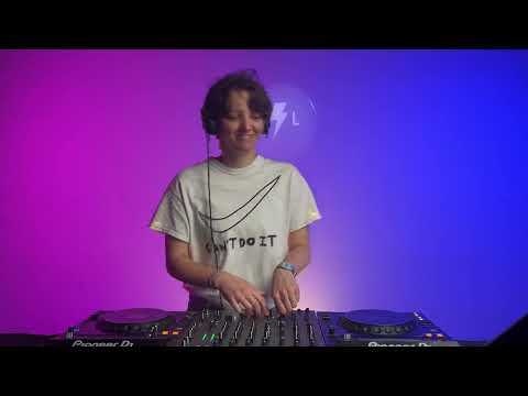 RL0741 Eva Nyx RastroLive