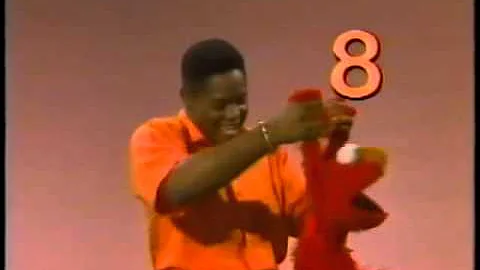 Classic Sesame Street - Elmo Blair Wood Counts 1-16