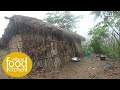 innocent family having lunch with chicken curry || village food kitchen || lajimbudha ||