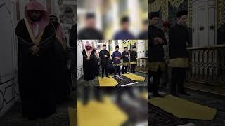 Sultan Of Brunei Richest Monarch Paying Visit To Masjid Al Nabwi