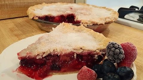 Mixed Berry Pie with Frozen Berries 🍓🥧👨‍🍳