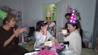 Con Gái Lớn Khóc Nấc Khi Nhân Làm Điều Này Vào Ngày Sinh Nhật