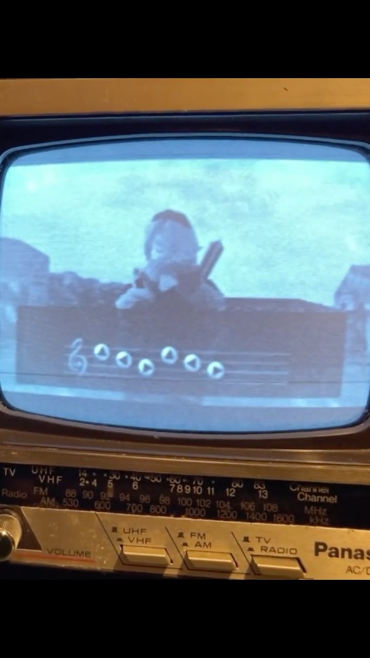 Playing Legend of Zelda Ocarina of Time… on a TV from 1984