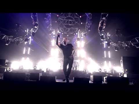 Example - Live At Earls Court (Highlights)