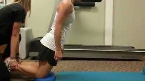 hamstring eccentric exercise. How to avoid hamstring injury in the runner.