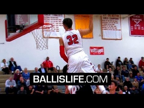 6'2" Gabe York JUMPS OVER The Defender On Alley-Oop! DUNK OF THE YEAR!! YORK CITY!