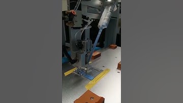 Y&D7600N 3-axis automatic dispensing machine is matched with Y&D600D valve