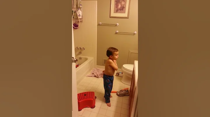 Dad scares 4 year old who is singing