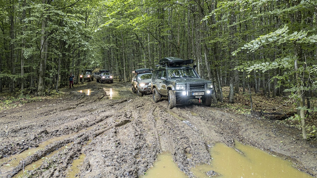 Overlanding Romania eXploring together 3.1 Camping Overnight Apuseni Nissan Patrol Toyota Jeep