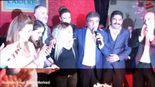 İBRAHİM ERKAL VE EŞİ 14.EVLİLİK YILINI KUTLADI