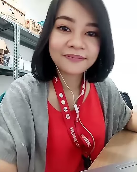 Tutorial pakai headset... 😂