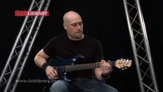 Video voorbeeld van "Yngwie Malmsteen Style Quick Licks Guitar Solo Performance by Andy James"