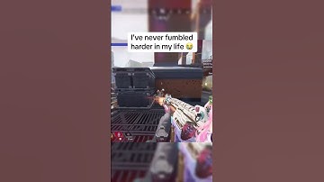 Definition of skill issue 💀💀 #gamergirl  #apexlegends #streamer #videogames