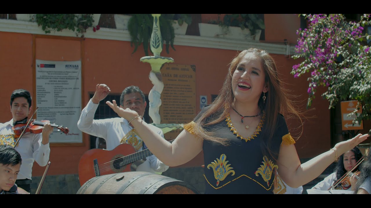Homenaje a la Música Huanuqueña Lilian Lozano