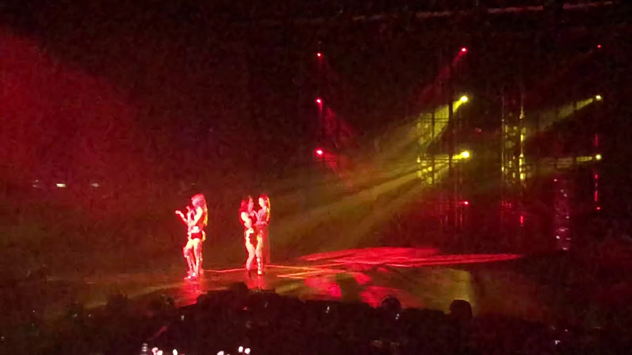 [02022019] BLACKPINK - PLAYING WITH FIRE (BLACKPINK IN YOUR AREA TOUR MANILA)