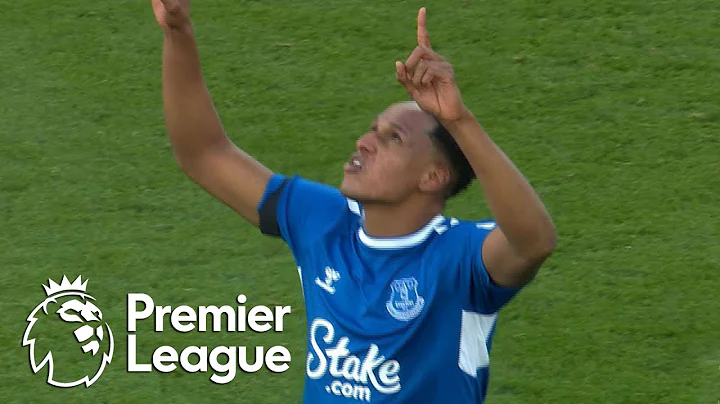 Yerry Mina heads Everton into the lead against Wol...