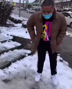 Mallaryah Estranha Neve ❄️ Numa Saída Com Sua Namorada Suzana Lubrano