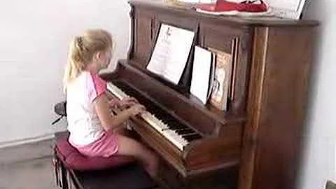 Lynn Alberts playing piano
