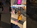 SAAT FUJI DAN ROMBONGAN UDAH LELAH JALAN KAKI, SERASA NAIK ANGKOT DI BANDARA MEWAH DUBAI