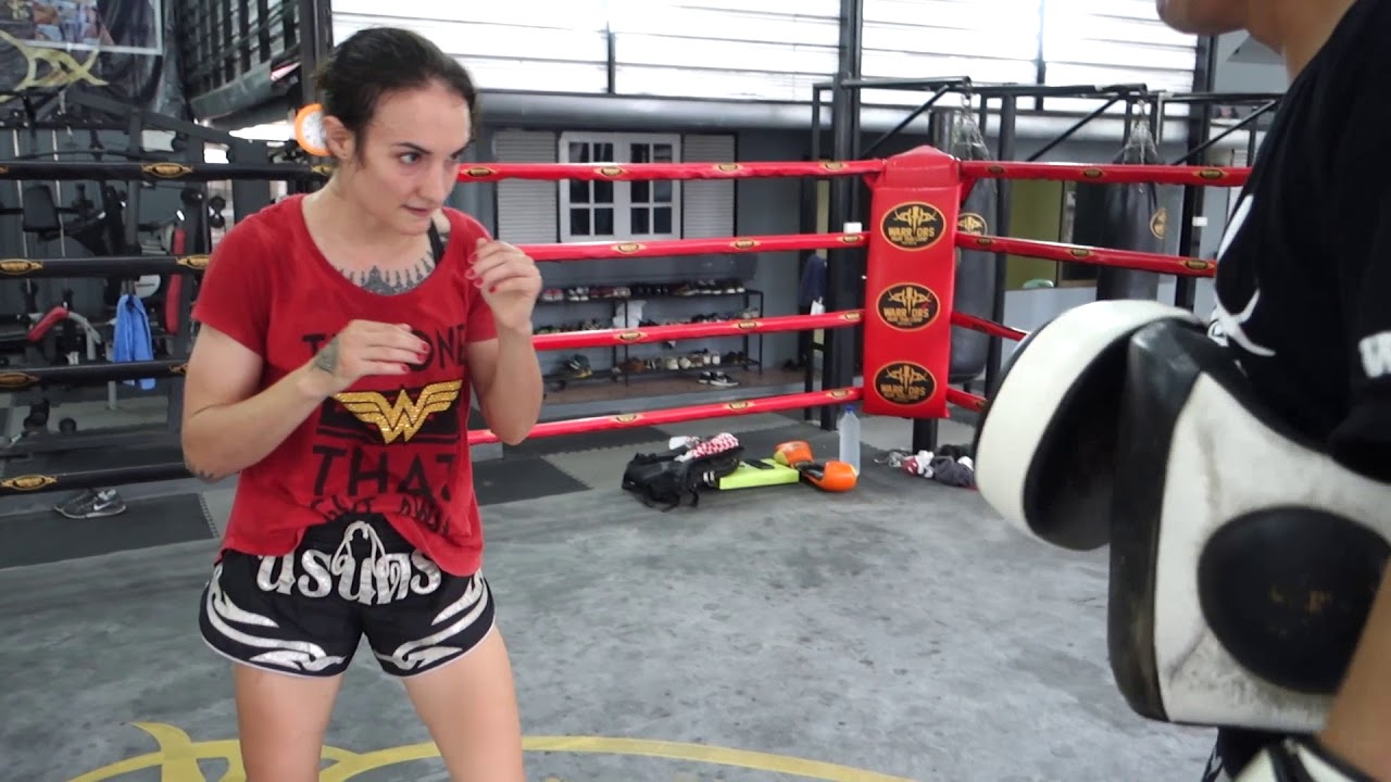 Krongsak Boranrat - Shoving Energy | from the Muay Thai Library