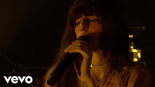 Miniatura de vídeo de "Lou Doillon - Nothings"