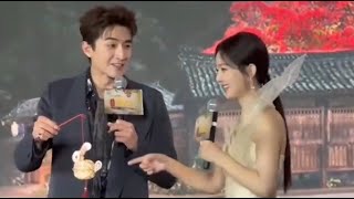 Zhao Liying said to Lin Gengxin: You are still keeping up the tradition of giving cheap gifts.