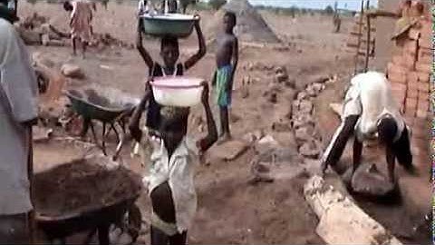 Francis Kéré and the Life in Gando (2003)