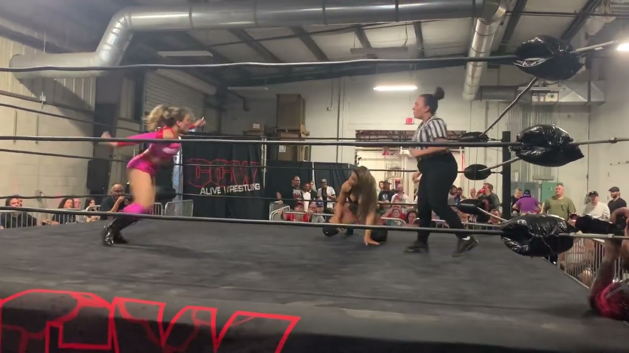 Jacey Love vs. Kaci Lennox CCW Tampa