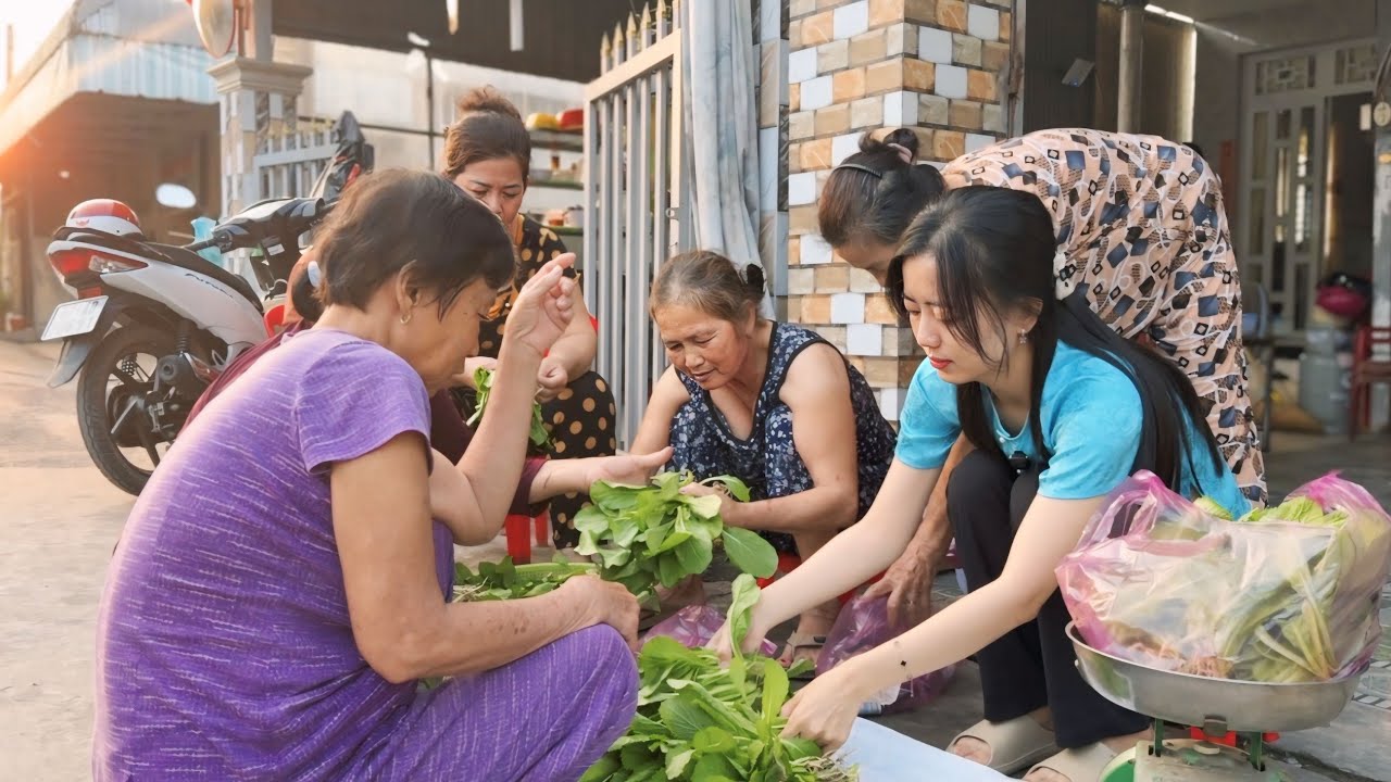 Thu Hoạch Rau Cải Trong Vườn Bán Cho Bà Con Trong Xóm Đắt Như Tôm Tươi | NĐMT#832