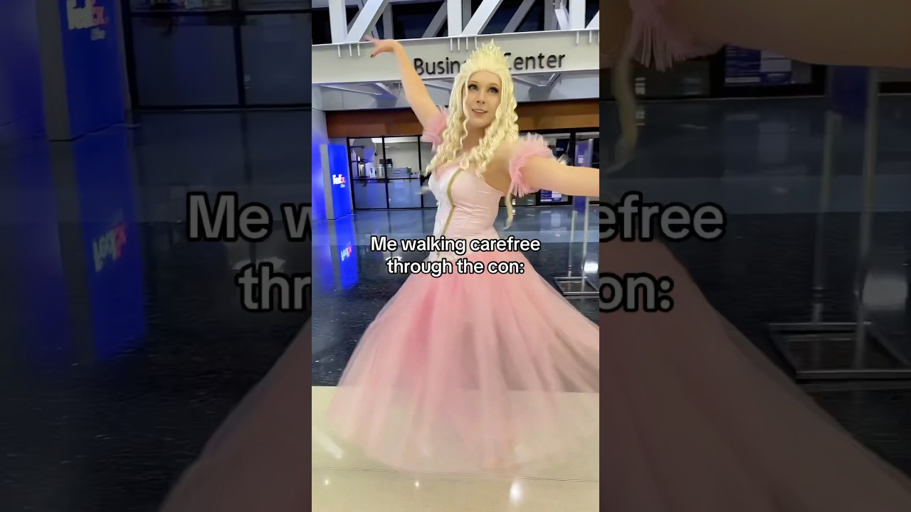#scarydogprivilege #barbie #sonic#sonicthehedgehog #sonicmovie#animeconvention #animecon #cosplay