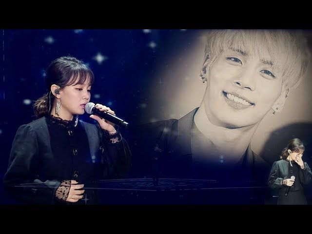LEE HI - 한숨 (BREATHE) _ Special Stage for SHINee Jonghyun in The 32nd Golden Disc Awards 20180111 class=