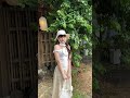 “Khoảnh Khắc Gió Nhẹ” – Chiếc mũ gợi cảm giác nhẹ tênh, như cơn gió mát giữa trưa hè.