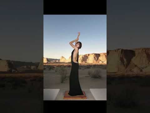 LISA’s Dwelling in the Utah horizon 🖤💛👑#Lisa #리사 #LLOUD #fypシ #youtube #youtubeshort #youtubechannel