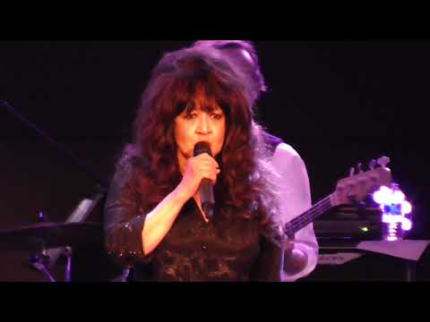 Video: Ronnie Spector Net Worth: Wiki, Sposato, Famiglia, Matrimonio, Stipendio, Fratelli