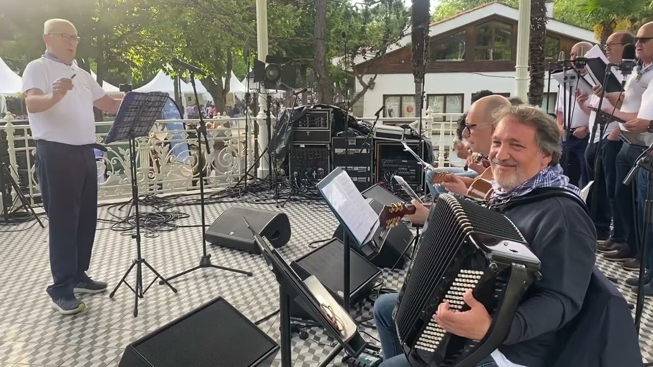 La media vuelta-Cruz de olvido-Volver,volver-Alma,corazón y vida.