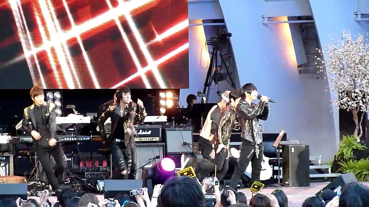 B2ST Mystery Hollywood Bowl Korean Music Festival 2010 YouTube