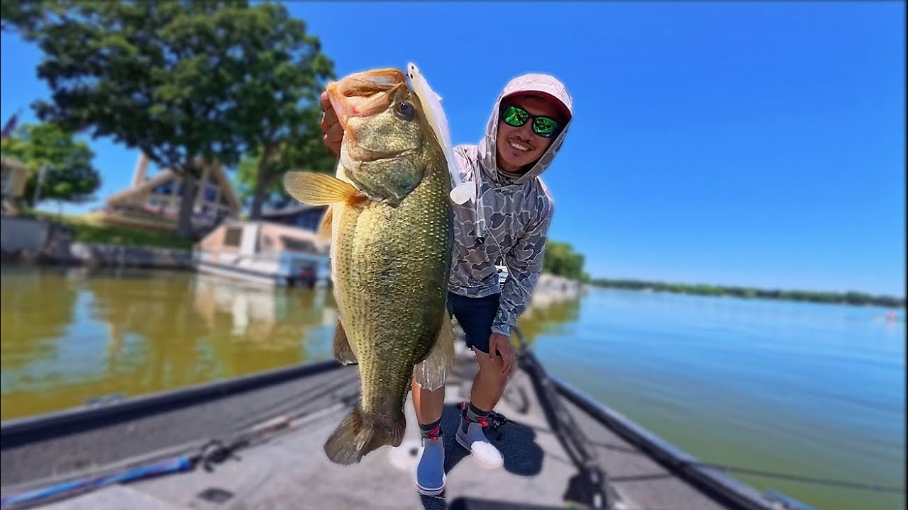 The Bite Got Crazy! (Swimbait around Docks)