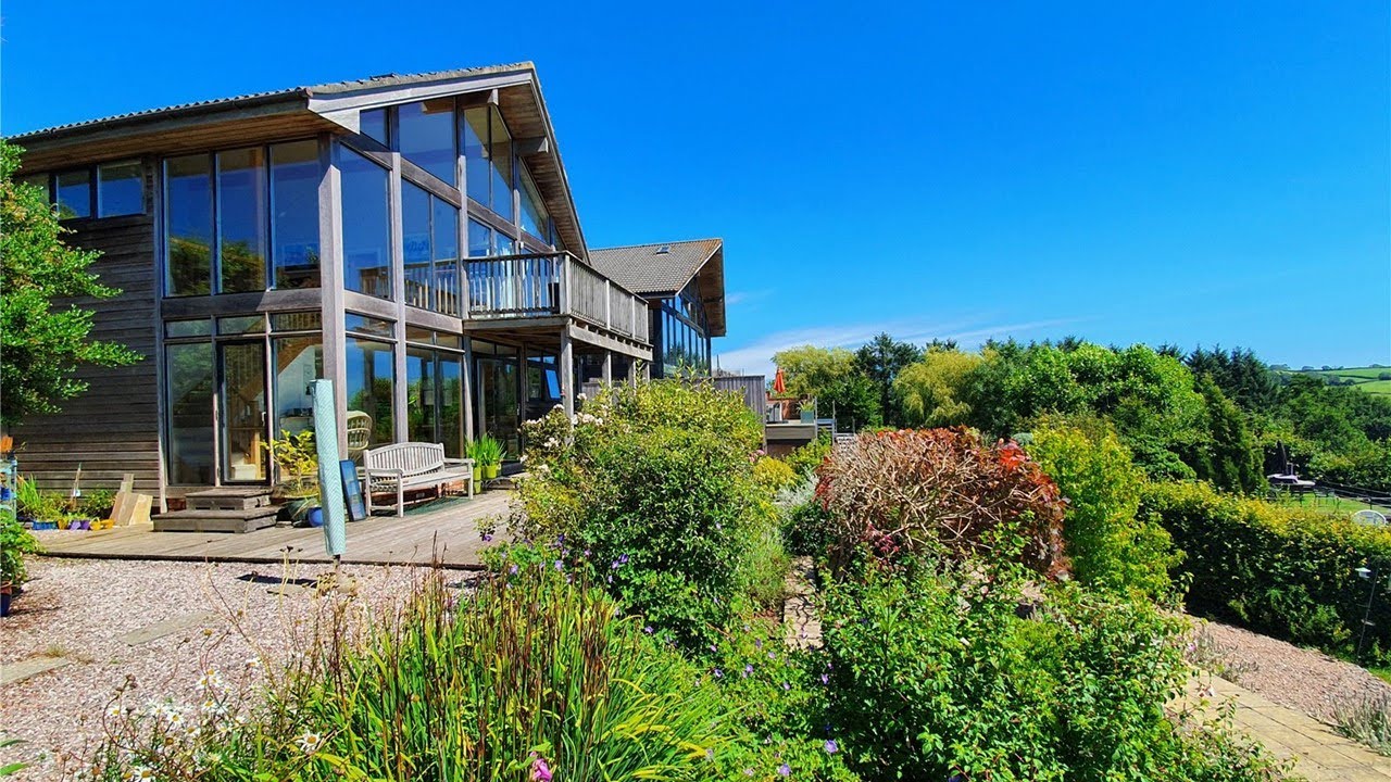 Seddons Estate Agents - Hunters Moon, Tiverton