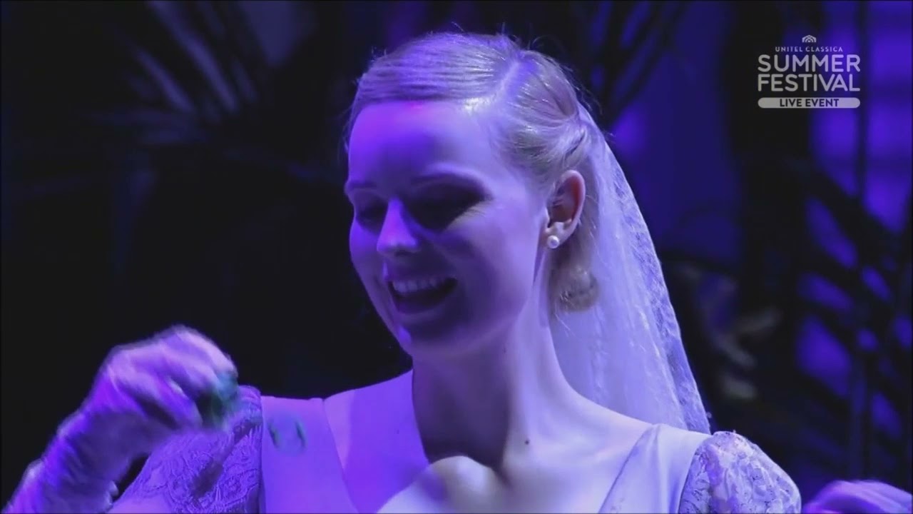 Verdi: Falstaff. "Sul fil d'un soffio etesio". Nannetta (reina de las hadas), Eleonora Buratto.