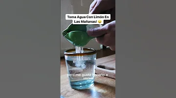 ¿Por qué beber agua caliente con limón por la mañana?